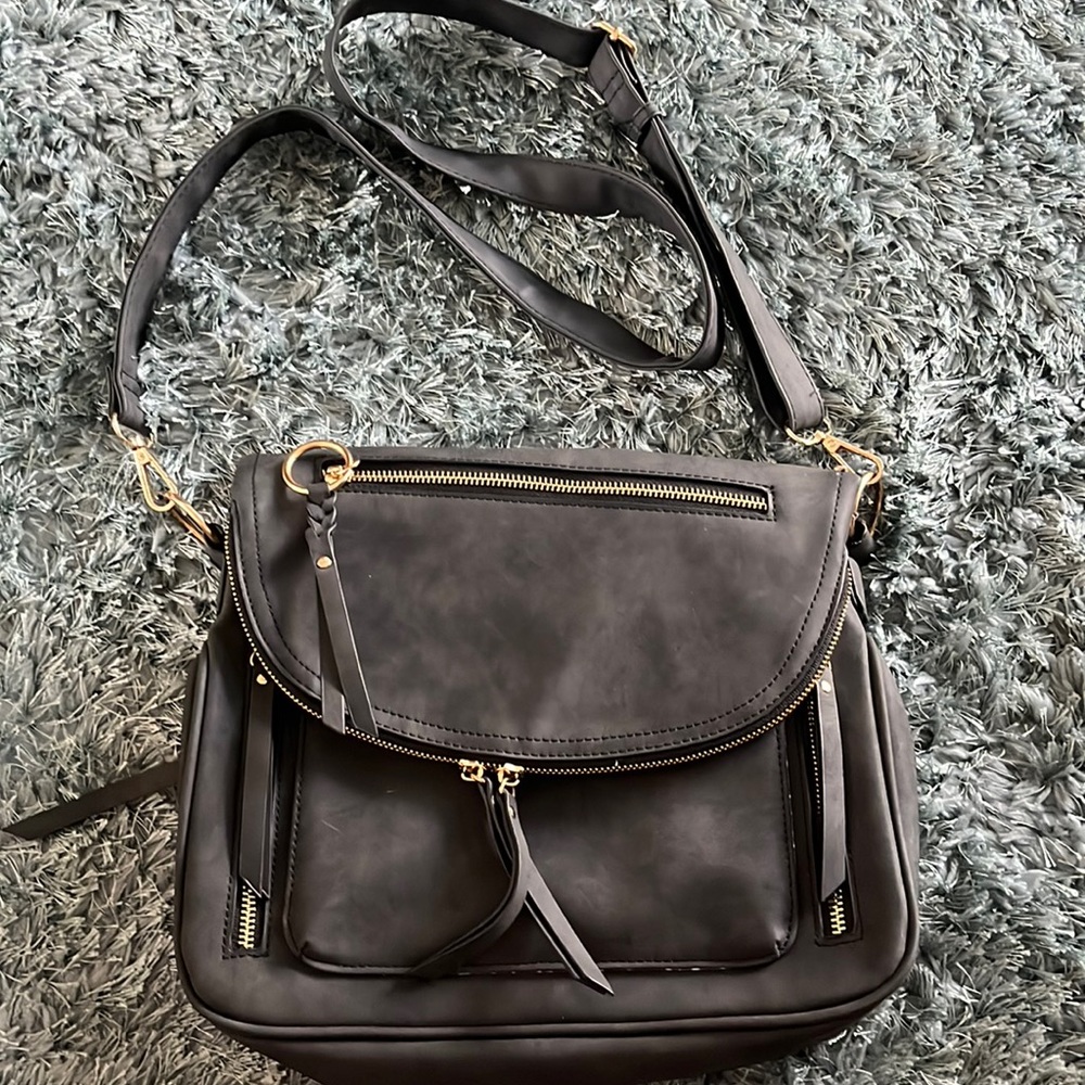Crossbody purse